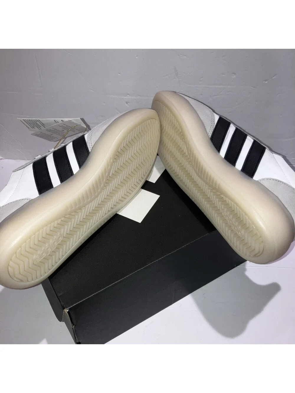 adidas Barreda Decode JI2315 Men’s 9 White Black Grey Sneakers New